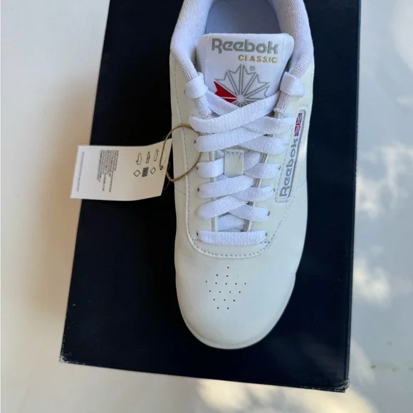 kids shoes gentle used and some new. size 5 and 5 1/2 - Picture 10 of 12